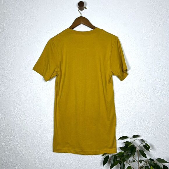 NWT Yellowstone Beth Dutton Trailer Park Tornado Bella Canvas Soft T-Shirt - Picture 5 of 9